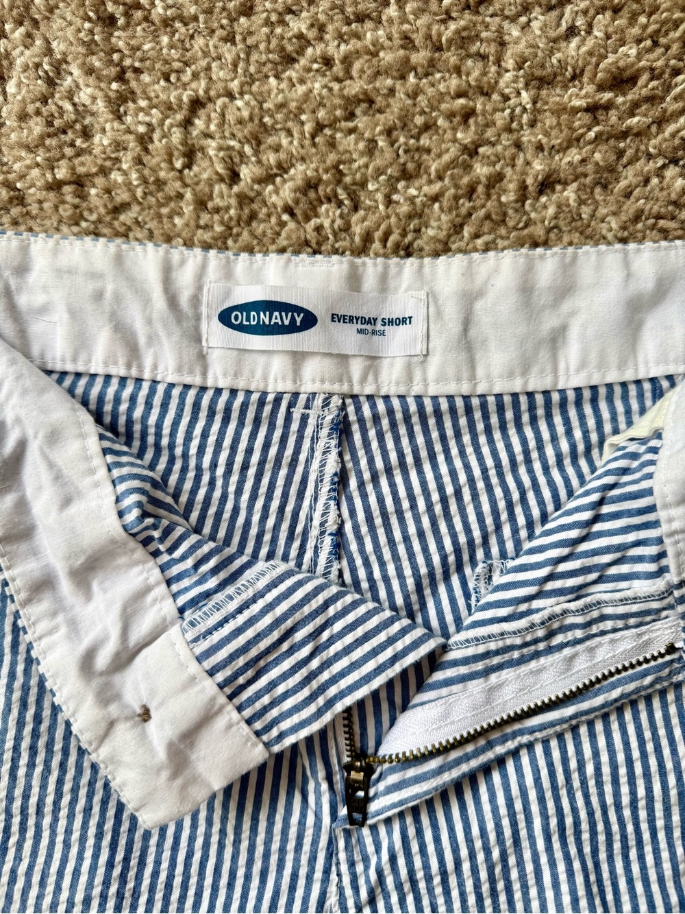 Old Navy Blue Seersucker Stripe Women's Shorts - Picture 5 of 6